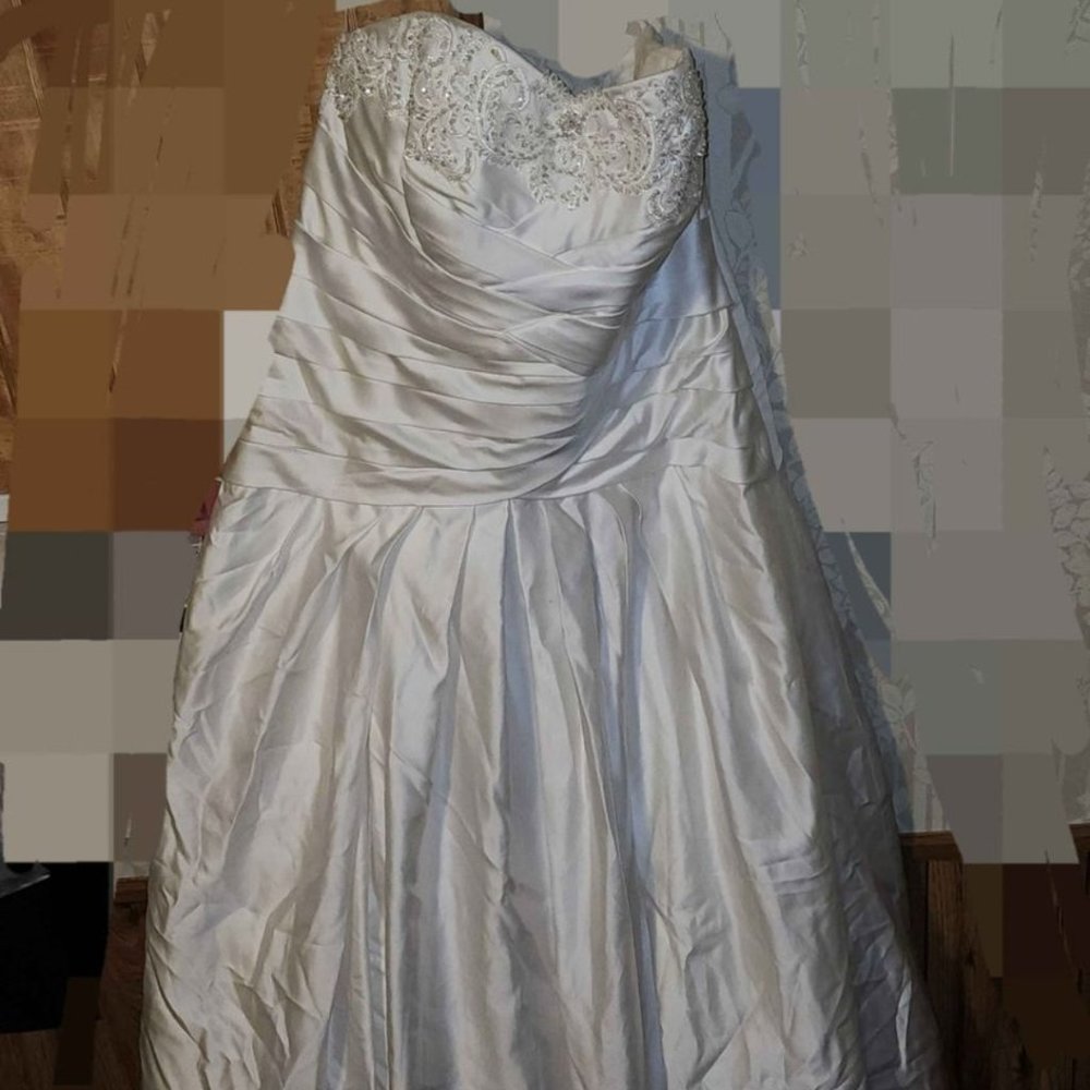 Size 22 W wedding dress